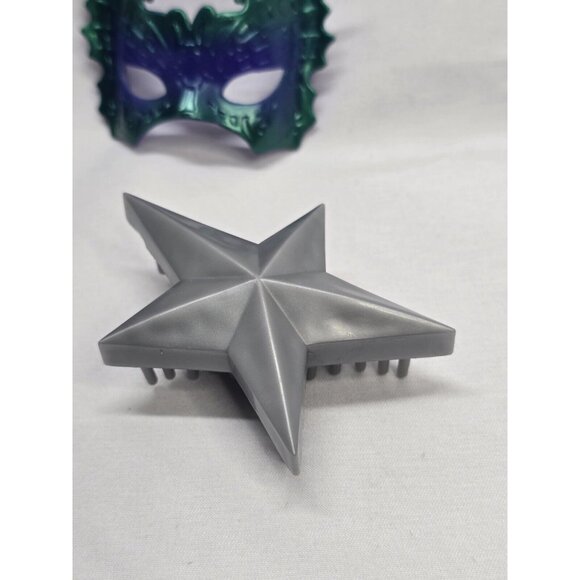 Bratz Doll Masquerade Finora Red Head With Outfit And Accessories - Picture 7 of 16